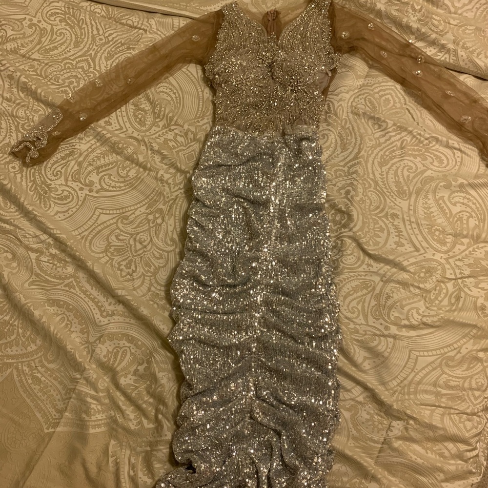 Dress - Picture 4 of 4